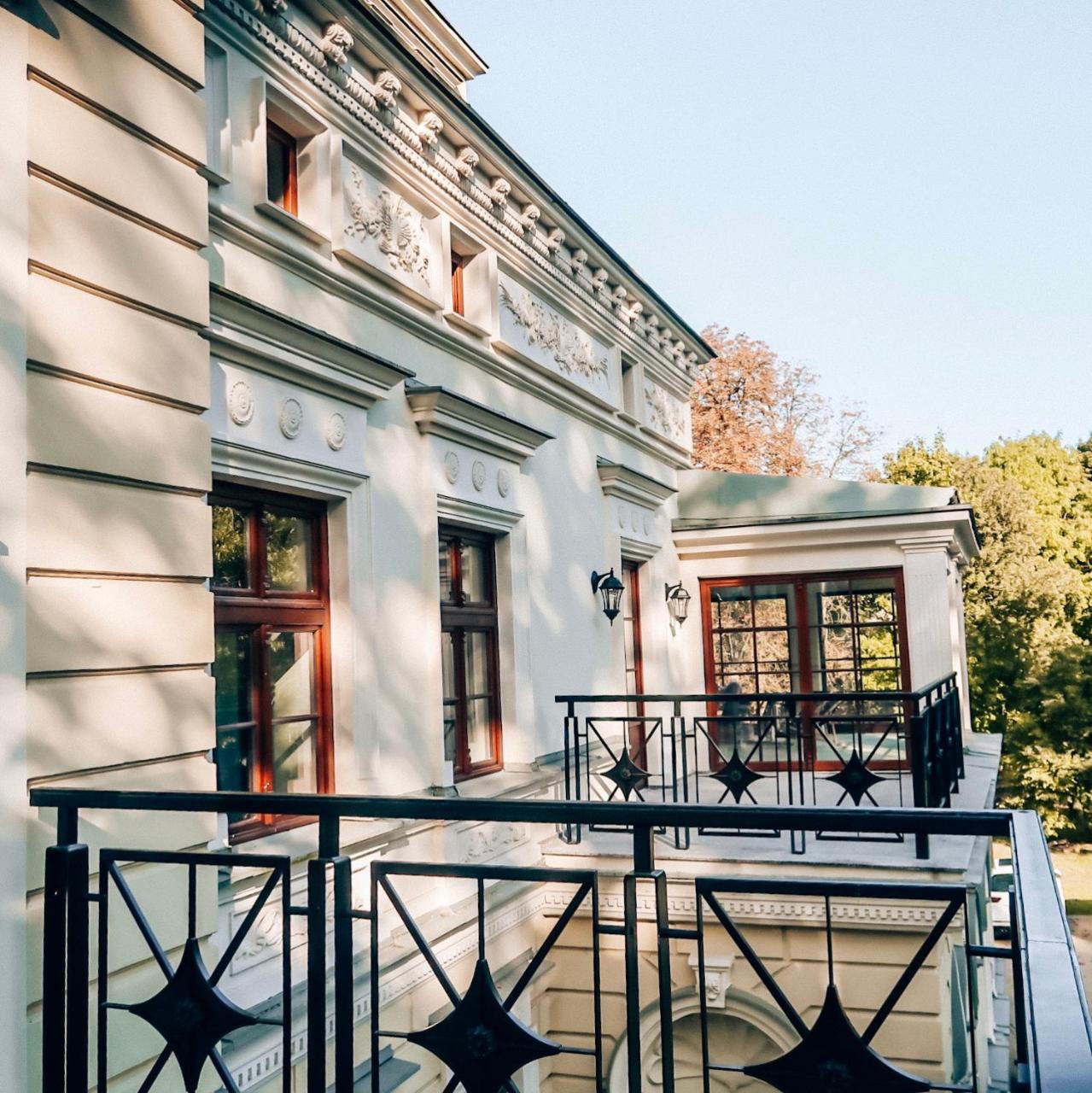 Palac Wierzbiczany Gniewkowo Exterior photo